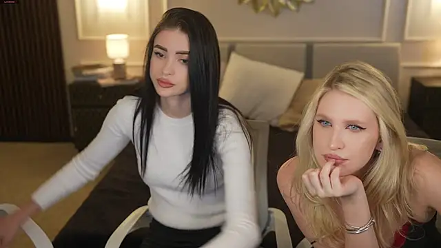 Snapshot of Tina_Breeze chatting on 22, 10, 2025 Tina Breeze online show from 22, 10, 2025