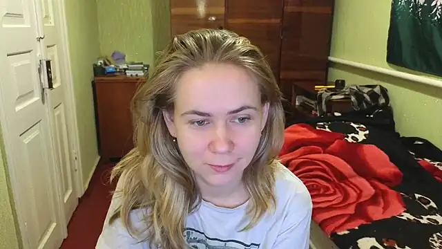 Riley Roo online show from 13, 12, 2024