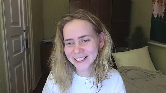 Riley Roo online show from 10, 1, 2025