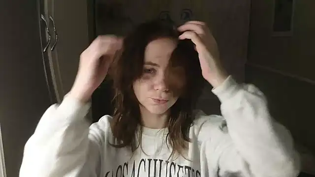 Riley Roo online show from 25, 11, 2025