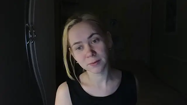 Riley Roo online show from 3, 2, 2026