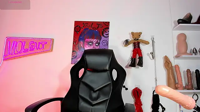 Violet-Queen online show from 19, 10, 2025