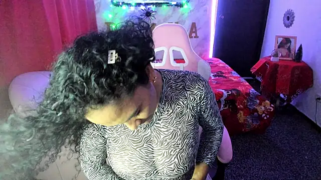 Snapshot of rayza_mature_154 chatting on 19, 12, 2024 rayza mature 154 online show from 19, 12, 2024