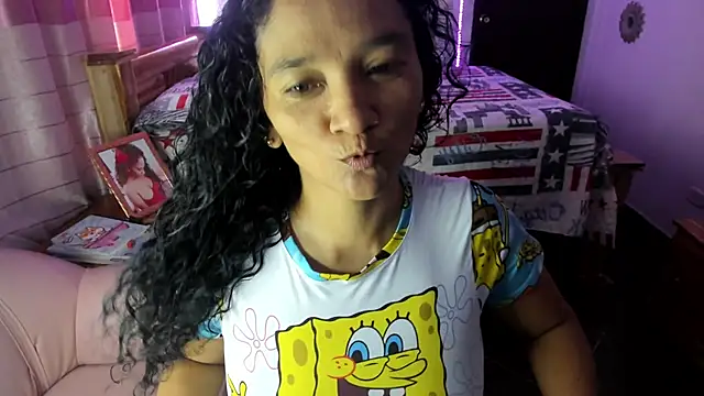 Snapshot of rayza_mature_154 chatting on 2, 3, 2025 rayza mature 154 online show from 2, 3, 2025