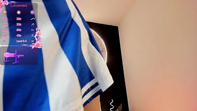 Snapshot of Elena-Rosse chatting on 18, 3, 2025 Elena-Rosse online show from 18, 3, 2025