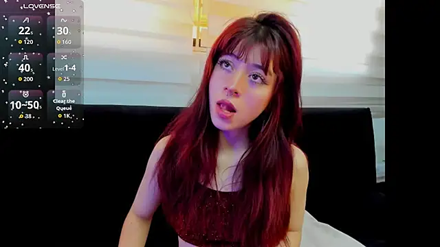 SuzzyyM online show from 11, 3, 2026