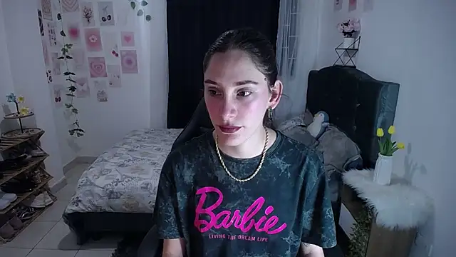 Snapshot of IsaBaileys_ chatting on 7, 6, 2026 IsaBaileys online show from 7, 6, 2026