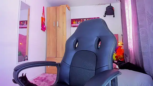 saralolo420 online show from 13, 12, 2024