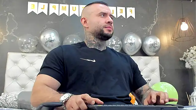 BruceDallas online show from 18, 12, 2024