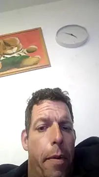 Snapshot of Knuffelstaaf123 chatting on 5, 10, 2025 Knuffelstaaf123 online show from 5, 10, 2025