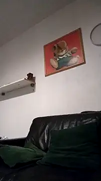 Snapshot of Knuffelstaaf123 chatting on 26, 10, 2025 Knuffelstaaf123 online show from 26, 10, 2025