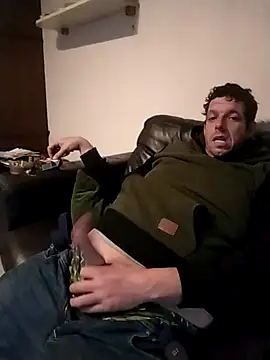 Snapshot of Knuffelstaaf123 chatting on 9, 11, 2025 Knuffelstaaf123 online show from 9, 11, 2025