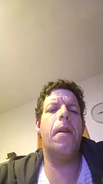 Snapshot of Knuffelstaaf123 chatting on 16, 12, 2025 Knuffelstaaf123 online show from 16, 12, 2025