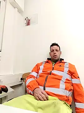 Snapshot of Knuffelstaaf123 chatting on 6, 1, 2026 Knuffelstaaf123 online show from 6, 1, 2026