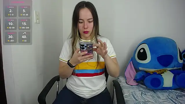 Snapshot of LauraSofia_Cam chatting on 24, 6, 2026 LauraSofia Cam online show from 24, 6, 2026