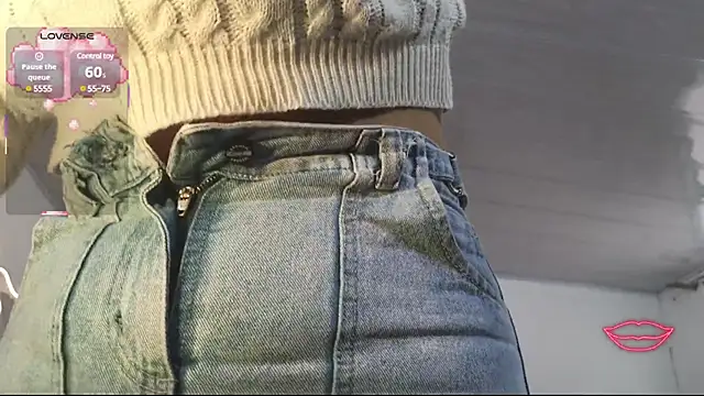 Snapshot of Gennesis_tay chatting on 2, 2, 2025 Gennesis tay online show from 2, 2, 2025