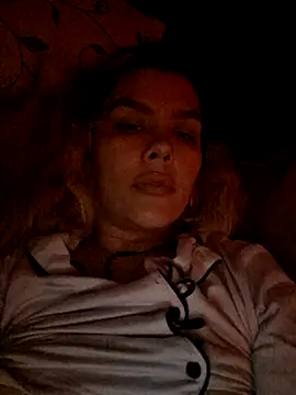 Snapshot of exoticcouples222 chatting on 5, 5, 2026 exoticcouples222 online show from 5, 5, 2026