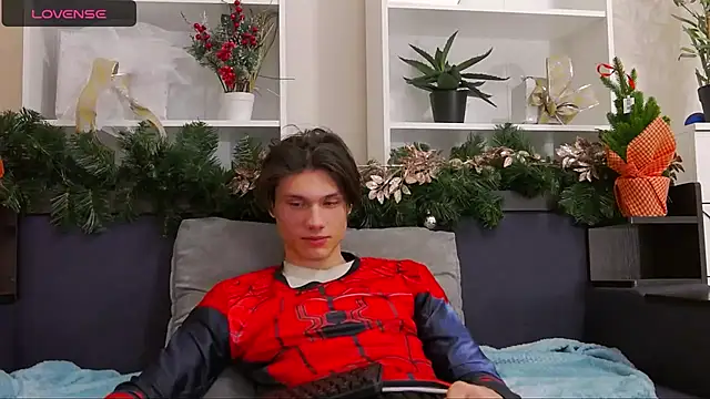 Snapshot of CalvinCay chatting on 12, 12, 2024 CalvinCay online show from 12, 12, 2024