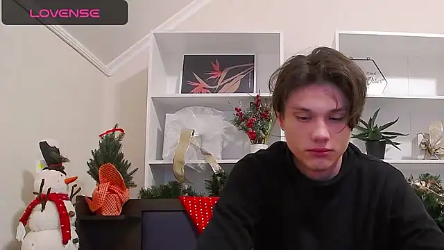 Snapshot of CalvinCay chatting on 20, 12, 2024 CalvinCay online show from 20, 12, 2024