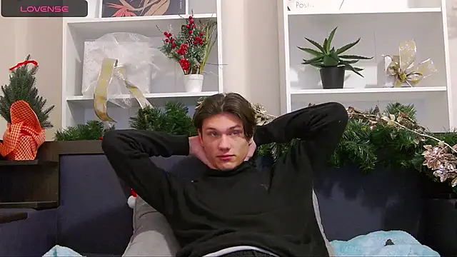 Snapshot of CalvinCay chatting on 21, 12, 2024 CalvinCay online show from 21, 12, 2024