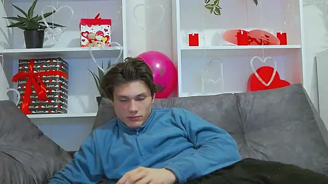 Snapshot of CalvinCay chatting on 15, 2, 2025 CalvinCay online show from 15, 2, 2025