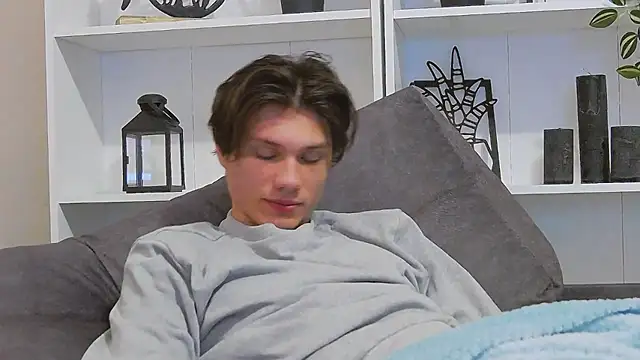 Snapshot of CalvinCay chatting on 1, 3, 2025 CalvinCay online show from 1, 3, 2025