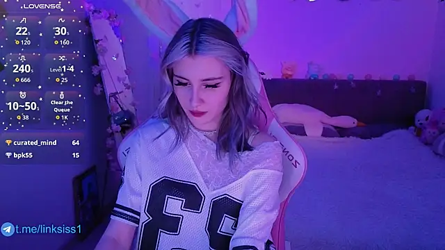 twicewetgirl online show from 16, 4, 2026