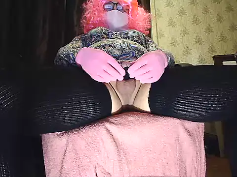 Snapshot of Crossdresser_Elena chatting on 14, 6, 2026 Crossdresser Elena online show from 14, 6, 2026