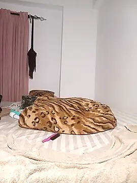 Bella045 online show from 12, 2, 2025