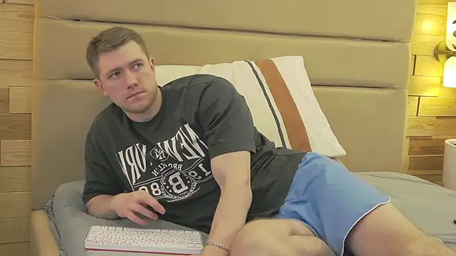 EthanPinkman online show from 3, 2, 2026