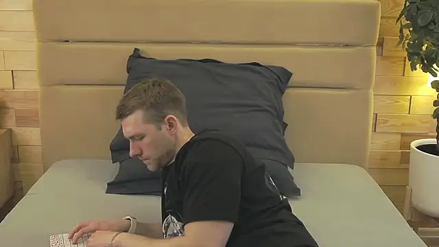 EthanPinkman online show from 19, 4, 2026