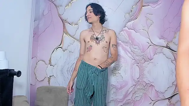 Snapshot of wild_demongirl chatting on 28, 11, 2025 wild demongirl online show from 28, 11, 2025