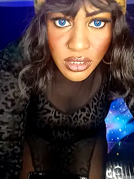 Snapshot of AmazonianMistress chatting on 11, 12, 2024 AmazonianMistress online show from 11, 12, 2024