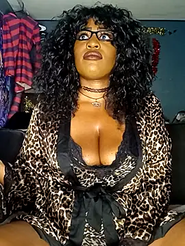 Snapshot of AmazonianMistress chatting on 30, 11, 2025 AmazonianMistress online show from 30, 11, 2025