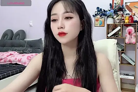  LLisa  online show from 19, 12, 2024