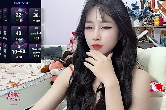  LLisa  online show from 7, 1, 2025