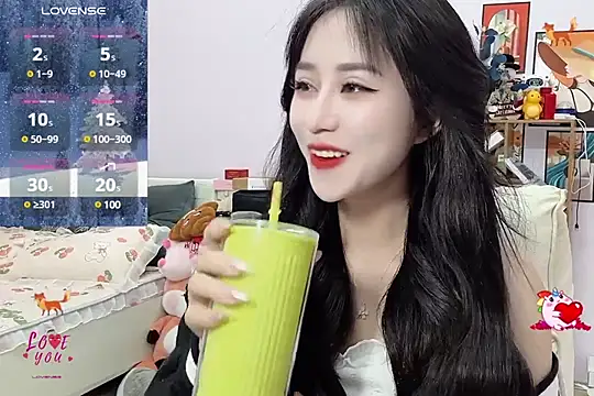  LLisa  online show from 11, 1, 2025