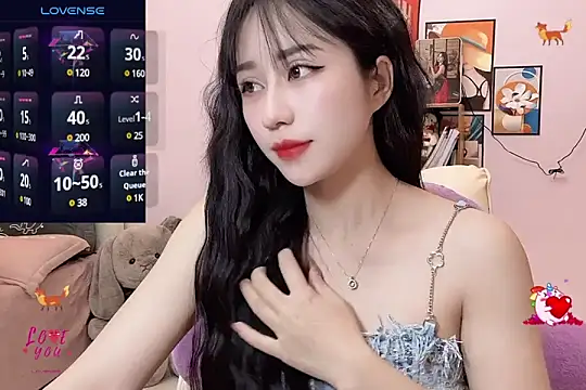  LLisa  online show from 9, 3, 2025