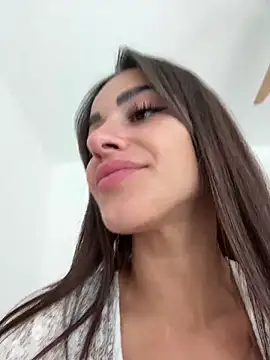 Snapshot of Alisa-Marie chatting on 4, 2, 2025 Alisa-Marie online show from 4, 2, 2025