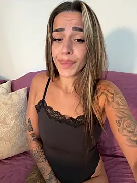 Snapshot of Alisa-Marie chatting on 11, 9, 2025 Alisa-Marie online show from 11, 9, 2025