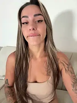 Snapshot of Alisa-Marie chatting on 4, 10, 2025 Alisa-Marie online show from 4, 10, 2025