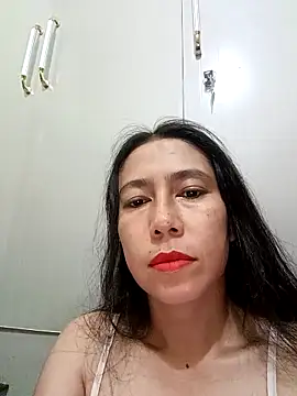 2HotAsain4u online show from 25, 4, 2026