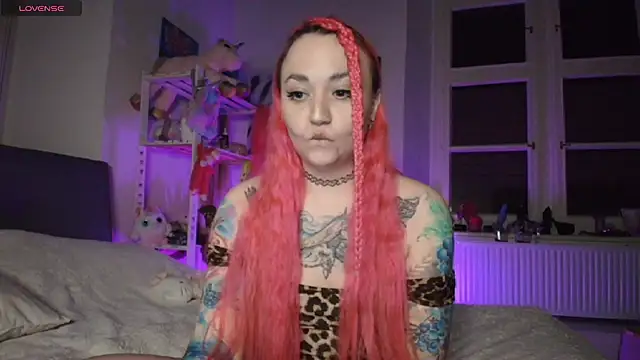 PinkHurricaneOfficial online show from 27, 1, 2025