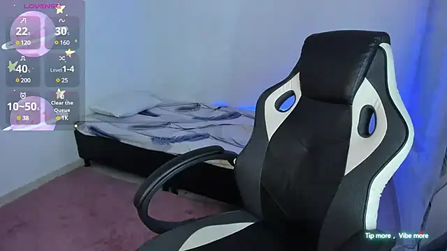 Riana Kean online show from 27, 2, 2025