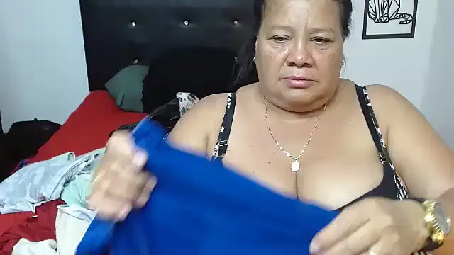 Snapshot of Shanttal0272 chatting on 21, 10, 2025 Shanttal0272 online show from 21, 10, 2025