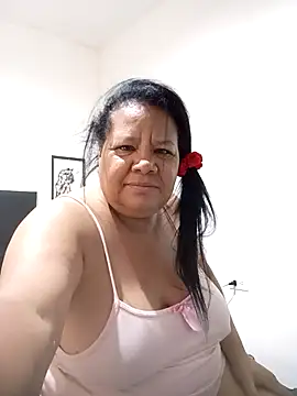 Snapshot of Shanttal0272 chatting on 6, 11, 2025 Shanttal0272 online show from 6, 11, 2025