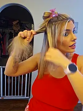 ellieconradxo online show from 15, 12, 2025