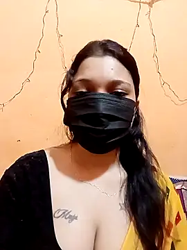 Snapshot of Beauty-khan chatting on 24, 10, 2025 Beauty-khan online show from 24, 10, 2025