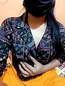 Snapshot of Beauty-khan chatting on 28, 10, 2025 Beauty-khan online show from 28, 10, 2025