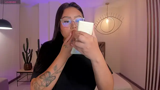 AmberLewis  online show from 1, 2, 2025